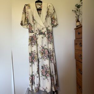 Vintage cottagecore Ambria Floral faux wrap, maxi  Dress with lace collar size 8
